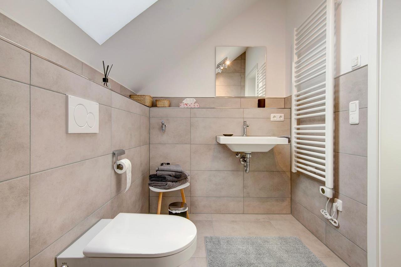 Apartament Dachstudio Am Donau Rad Weg *